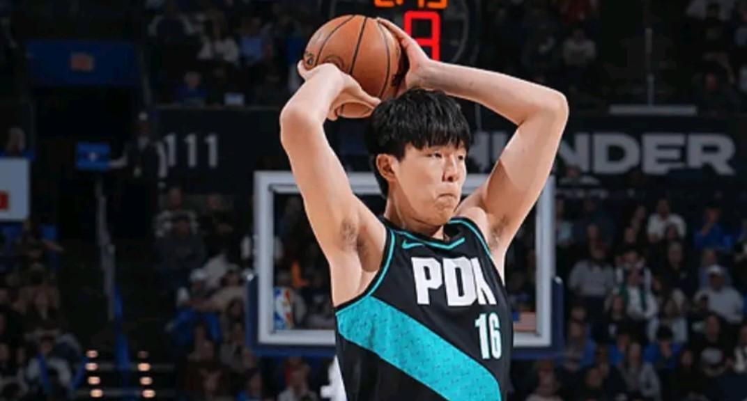 辉达娱乐-已经缺席2场，官方：杨瀚森因背伤再次缺席今天的G联赛比赛